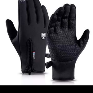Winter gloves
